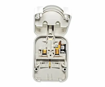 DINIC Netzadapter, Stromadapter CEE 7/3 auf UK Typ G, verschraubt, SCP3-WH-R - weiß